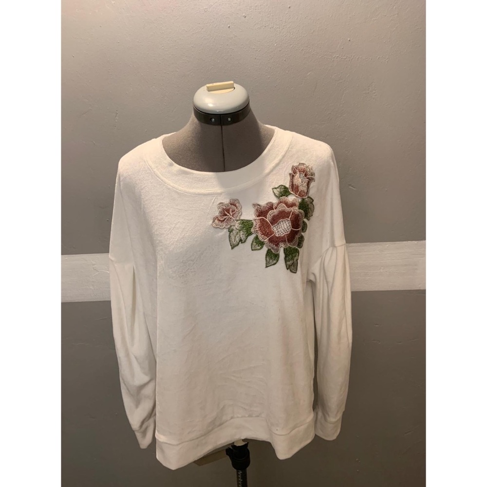 Pullover sweater